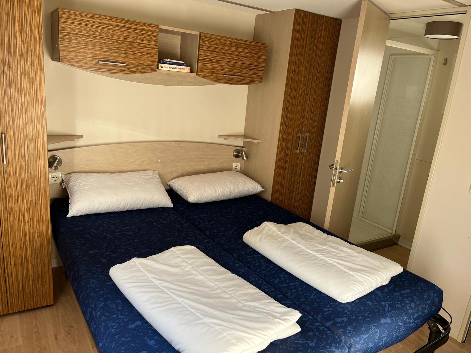 Chalet Camping River Italie Met 2 Slaapkamers Ameglia Exterior photo