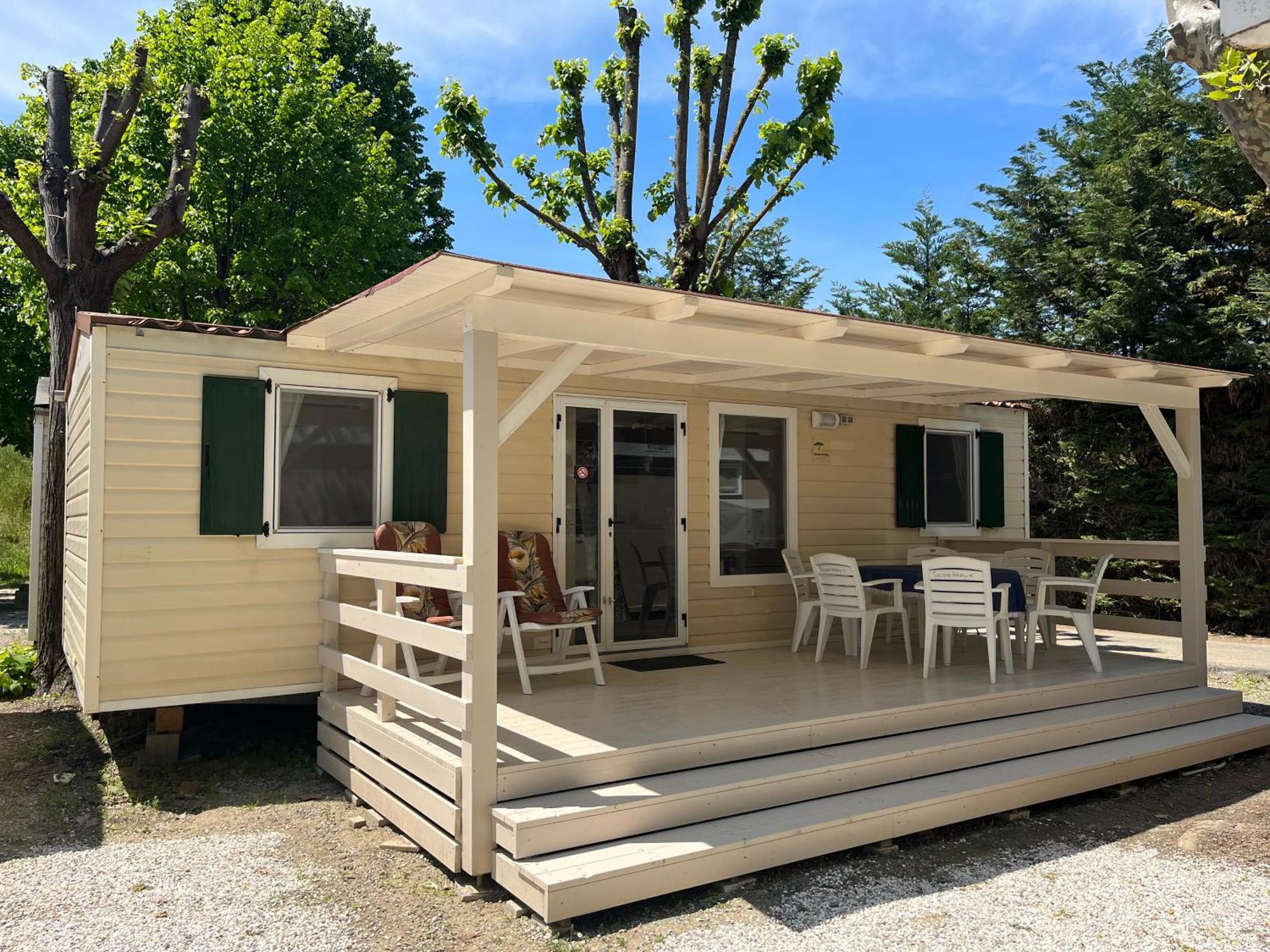Chalet Camping River Italie Met 2 Slaapkamers Ameglia Exterior photo